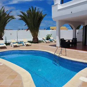 Villa Real Oliva, Corralejo